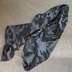 Banana Republic Olive and Black Camouflage Scarf